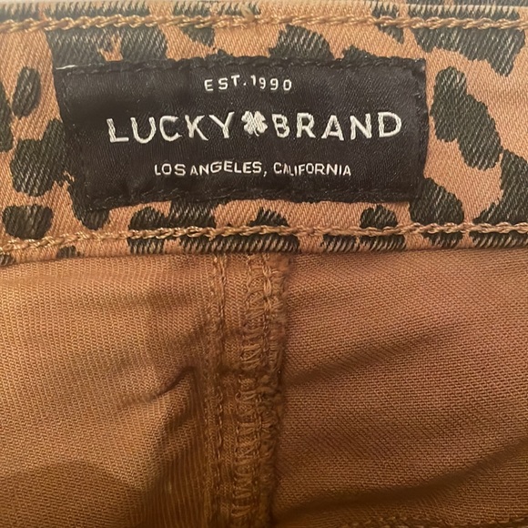 REDUCED PRICE chic & cute leopard print Lucky Brand pants with a denim-like feel - Picture 3 of 4